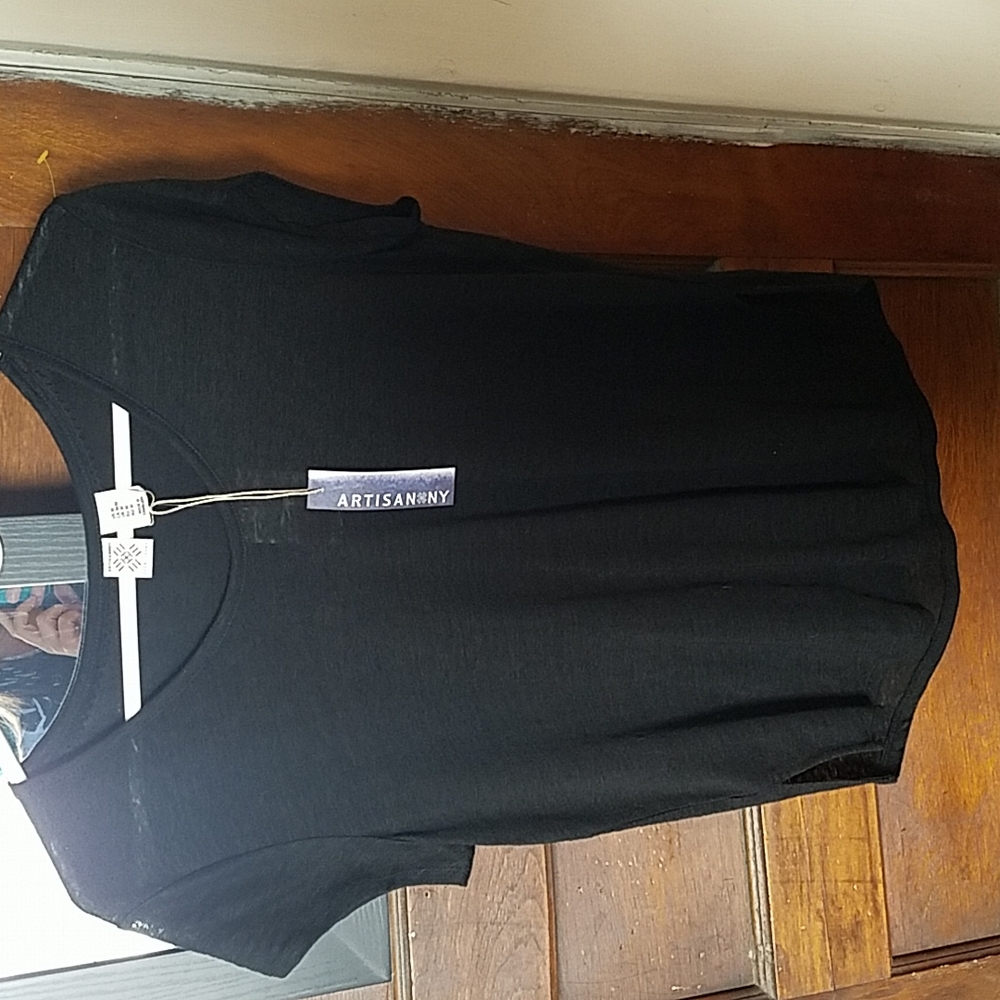 Black linen short sleeve shirt